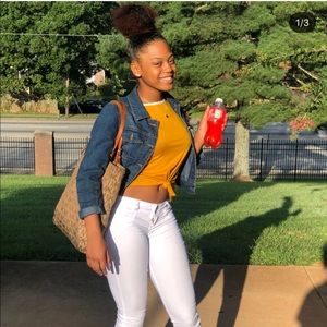 Meet your Posher, Constance